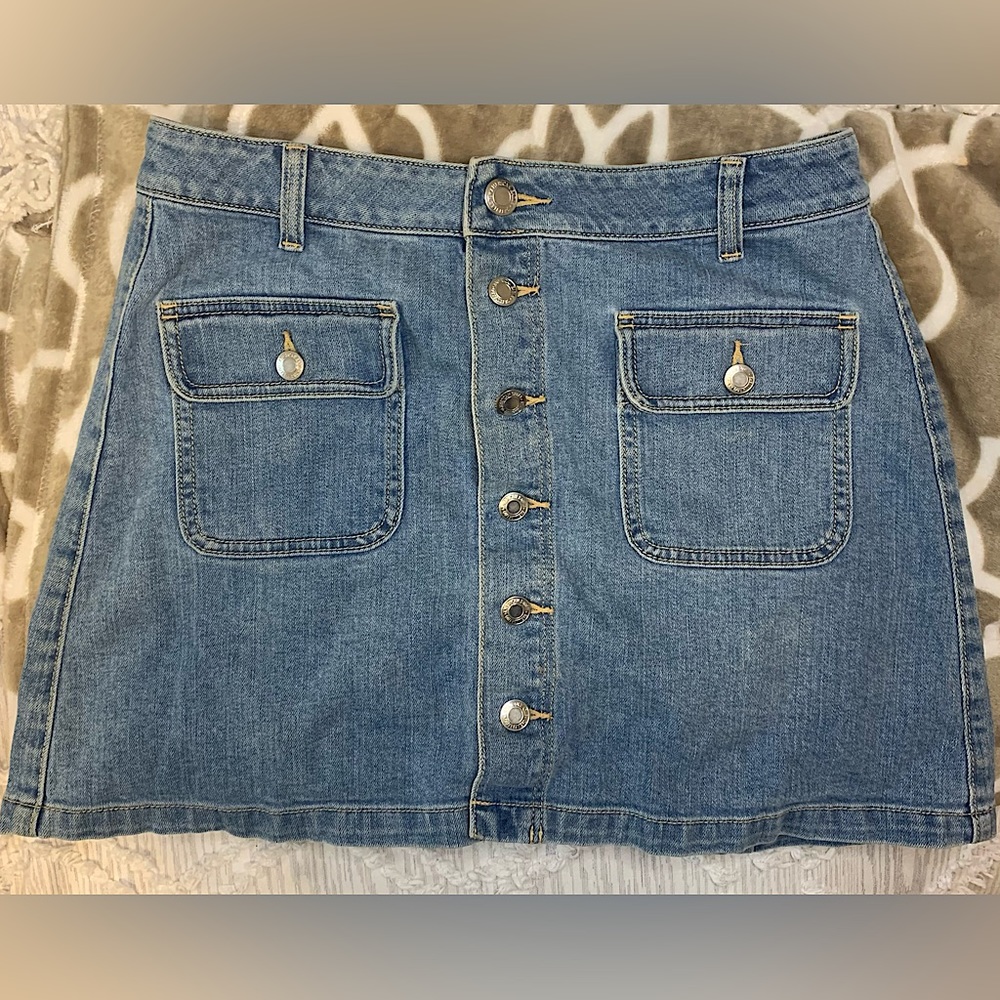 American Eagle Button Up Denim Skirt